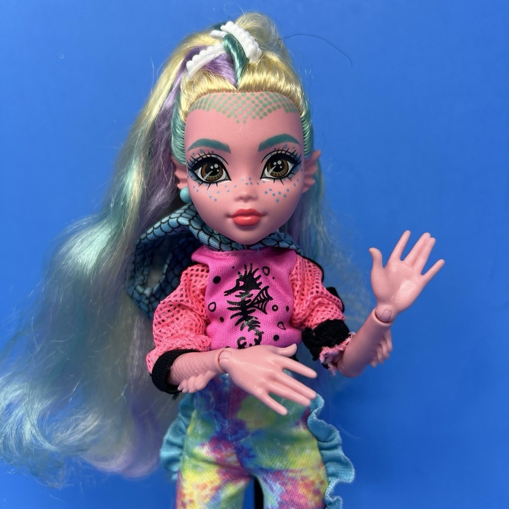 Monster High Lagoona Blue G3 Core Doll 2022 Mattel Fashion Doll